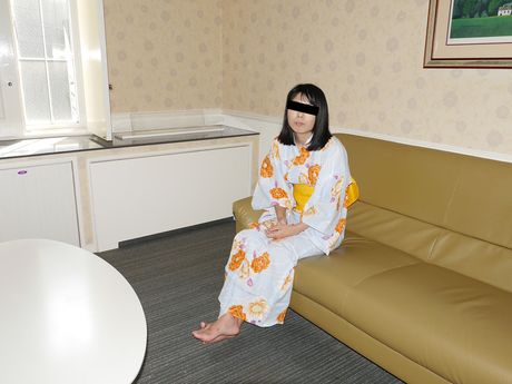 Asiatisk babe Junko Nakazaki får sin fisse creampied efter et varmt fuck