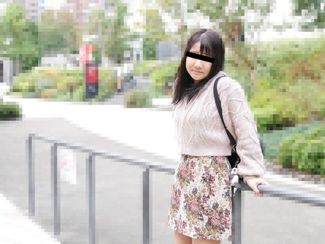 Asiatisk amatør Yui Ichinose får sin fisse creampied efter et varmt kneppe