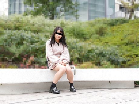 Asiatisk amatør Yui Ichinose får sin fisse creampied efter et varmt kneppe