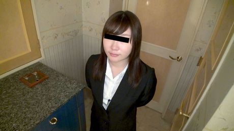 亞洲封面女郎 Ryoko Akahori 在面試後被塞滿陰部