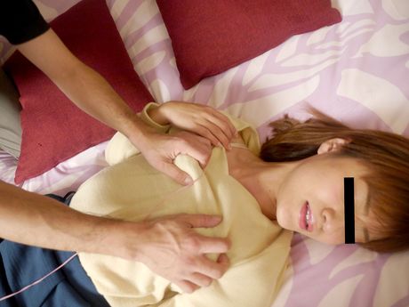 亞洲美女長谷川瑞穗被舔陰並被乾