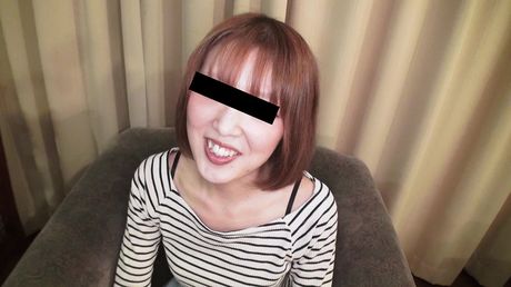 Asian babe Hitomi Moriyama gets her pussy and mouth fucked