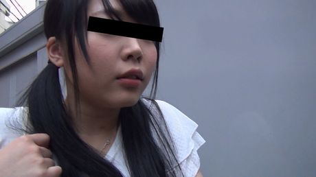 Asian covergirl Saori Oshima gets naked before a finger fuck