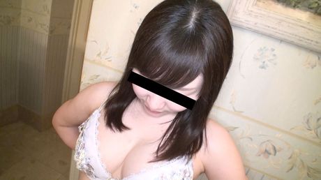 Asian girl Ryoko Akahori reveals her big racks and toys her pussy