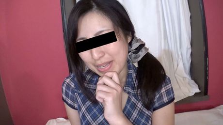 Asiatisk pige Hitomi Taguchi får sin fisse slikket og kneppet