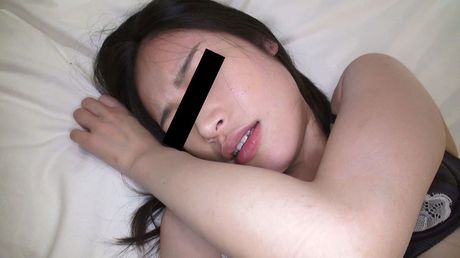 Tomomi Minowa 寶貝是個性感的亞洲寶貝，喜歡做愛