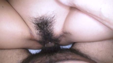 亞洲女孩 Nakamoto Yuko 在 POV 性交後被內射