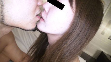 亞洲女孩 Nakamoto Yuko 在 POV 性交後被內射