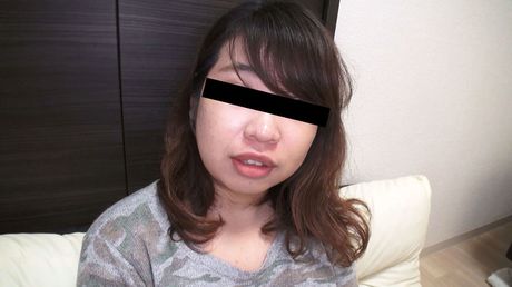 Asian girl Kawai Yoko sports a creampie after a vaginal insertion