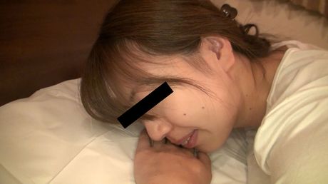 アジア人マッサージ師の広瀬みずきがマッサージ後にマンコに中出しされる