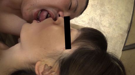 Asiatisk babe Ryoko Kimura får sin fisse creampied efter et varmt fuck