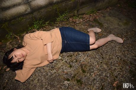 色情明星 Hikaru Kojima 在一次激烈的性愛後被內射