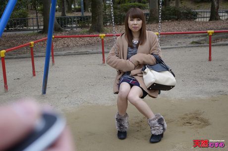 アジアの美女、小島ゆきがキッチンでオマンコを舐められ、掘られる