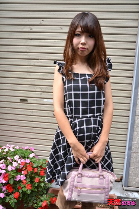 Asiatisk sygeplejerske Aiko Nishino får sin twat fyldt og creampied