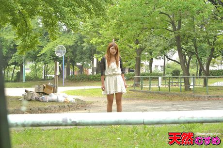 アジア人の女の子、小澤真奈がPOVファックの後に彼女の猫に中出しされる