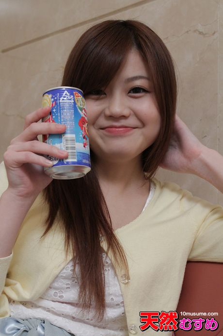 亞洲少女白石奈緒陰道插入後接受內射