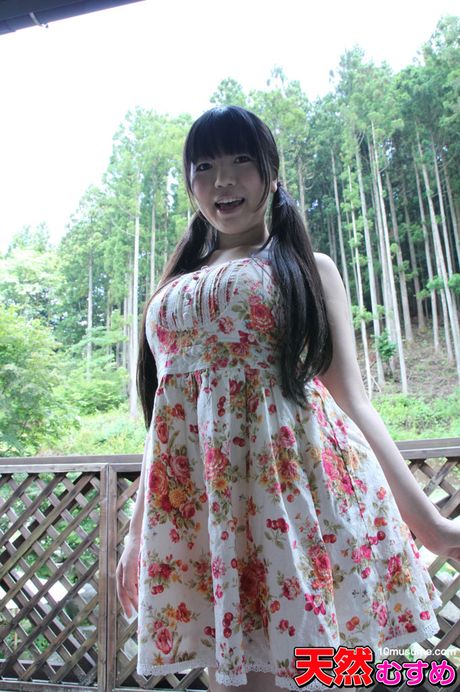 女學生宮崎優真被白人幹屁股