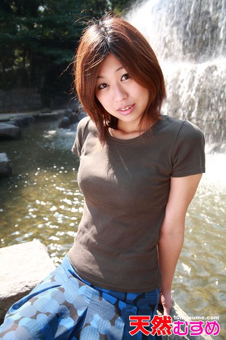 Asian teen Sakaguchi Yumi gets her pussy eaten out and fucked