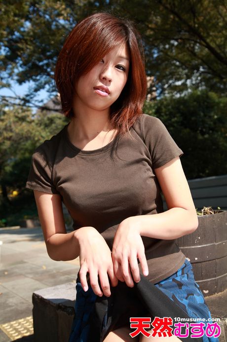 Asian teen Sakaguchi Yumi gets her pussy eaten out and fucked