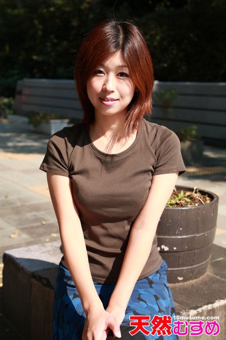 Asian teen Sakaguchi Yumi gets her pussy eaten out and fucked