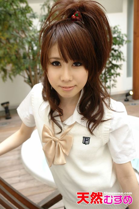 Cosplay babe Mai gets her pussy stuffed with a dildo in a hot solo