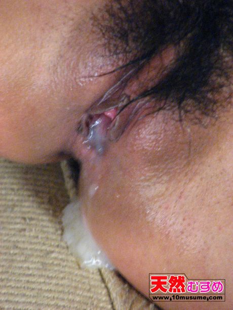 苗條的日本封面女郎 Shiroto Yuki 在一次激烈的性愛後被內射