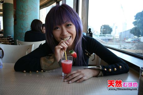 亞洲女孩 Yukirin 在陰道插入前裸體