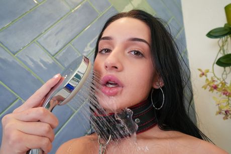 Delicate brunette Eva Tender gets double fucked by black men