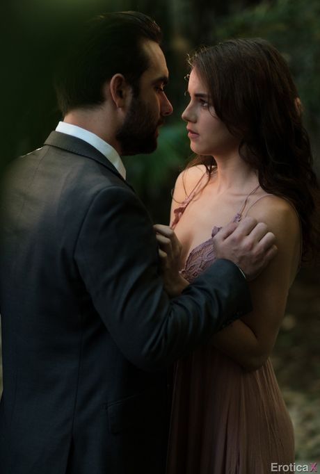 Den slanke amerikanske skønhed Ellie Eilish får sin butterdej spist ud og kneppet