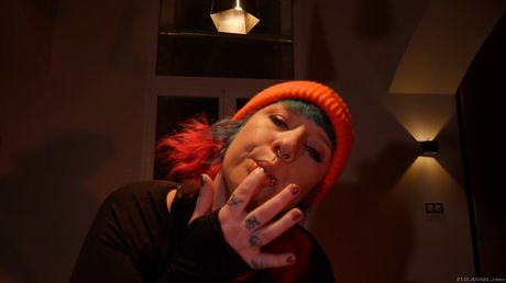 Rødhåret MILF Proxy Paige bliver kneppet af en gruppe sorte mænd