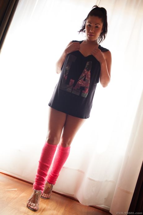 Asian lesbian London Keyes and her foot fetish GF licking pussy and ass