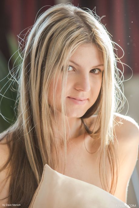 Blonde russian covergirl Gina Gerson rubs wet cunt after getting naked