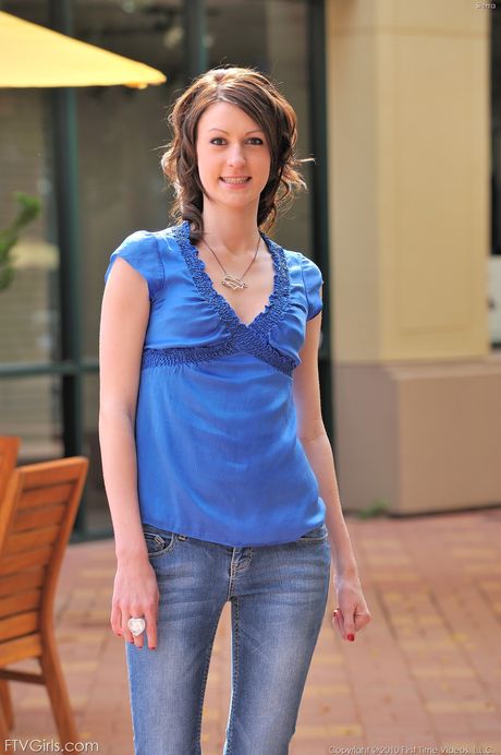 Brunette doll with a nice ass Sierra strips and masturbates in public