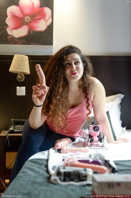 Sexy dutch,lebanese Mommy Lili Miss Arab pleasures her trimmed pussy with a glass dildo