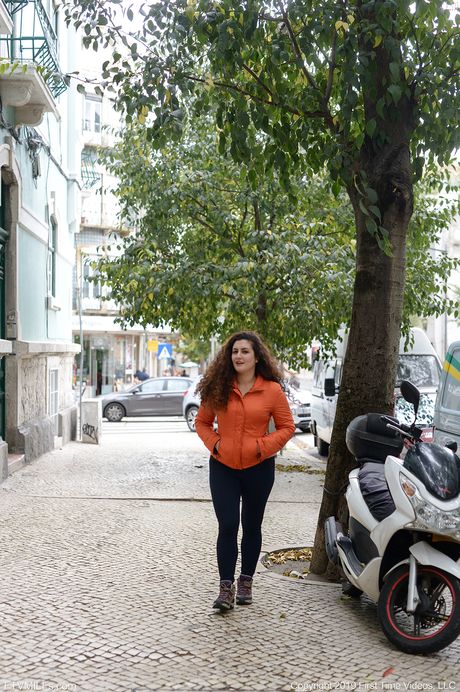 Sexy dutch,lebanese Mommy Lili Miss Arab pleasures her trimmed pussy with a glass dildo