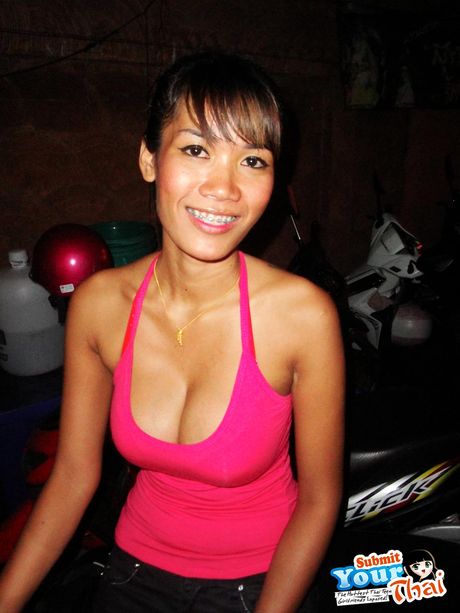 Brown-eyed Amateur Girl shows off her big natural tits in a solo