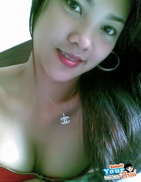 Asian doll Amateur Girl sports a no panty upskirt before getting naked