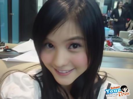 Asian beauty Amateur Girl reveals her petite tits and poses in a solo