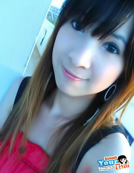 Asian beauty Amateur Girl reveals her petite tits and poses in a solo