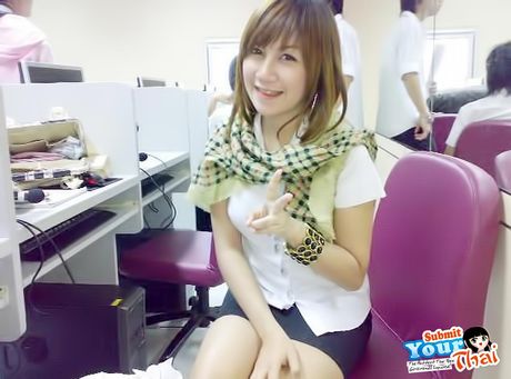 Asian beauty Amateur Girl reveals her petite tits and poses in a solo