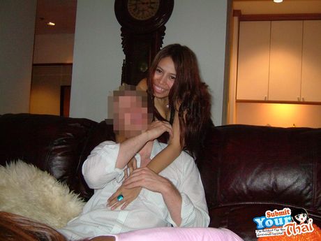 Vidunderlig thailandsk coverpige amatørpige får sin fisse slikket og kneppet af en stor pik