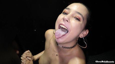 火辣匈牙利美女 Kyra Rose 激情射精