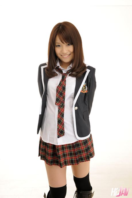 Stunning japanese schoolgirl Banana Asada strips to her boots and presents her big booty