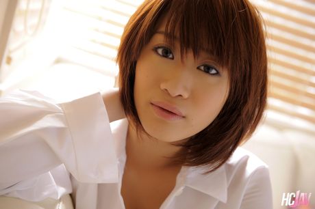 Asian teen Maki Otoha gets her pussy licked and screwed by her tutor