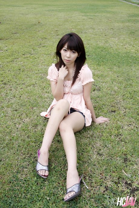 Asian girl Maho Sawai plays with her pussy in a backyard