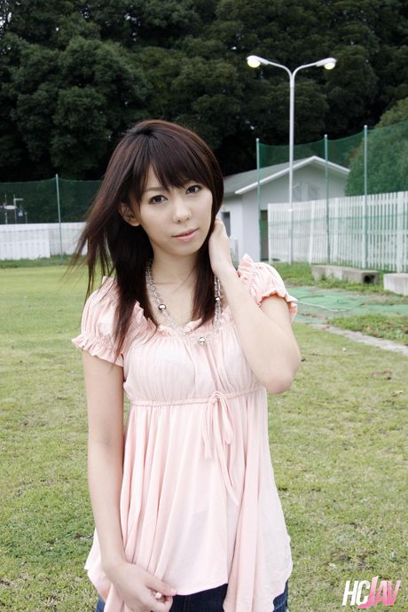 Asian girl Maho Sawai plays with her pussy in a backyard