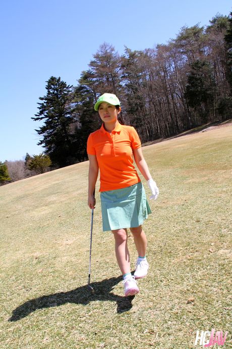 Asian golfers Erika Hiramatsu, Nana Kunimi and Nao Yuzumiya pose naked