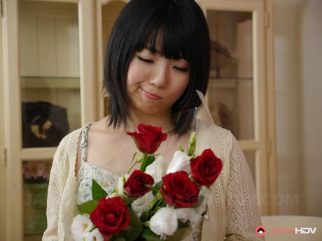 Madoka Adachi er en japansk skønhed, der elsker at blive kneppet