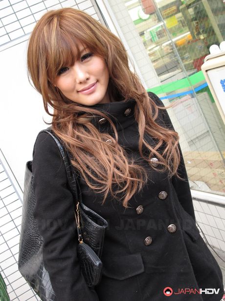 亞洲少女 Hikari Tsukino 裸體後用性玩具自慰