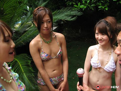 Lovely japanese beauty Amateur gets her pussy rammed in the pool